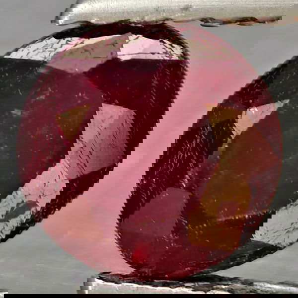 Natural Pinkish Red Ruby 1.06 Ct. Round Shape 5.8 Mm Gemstone From Madagascar (1 of 3)