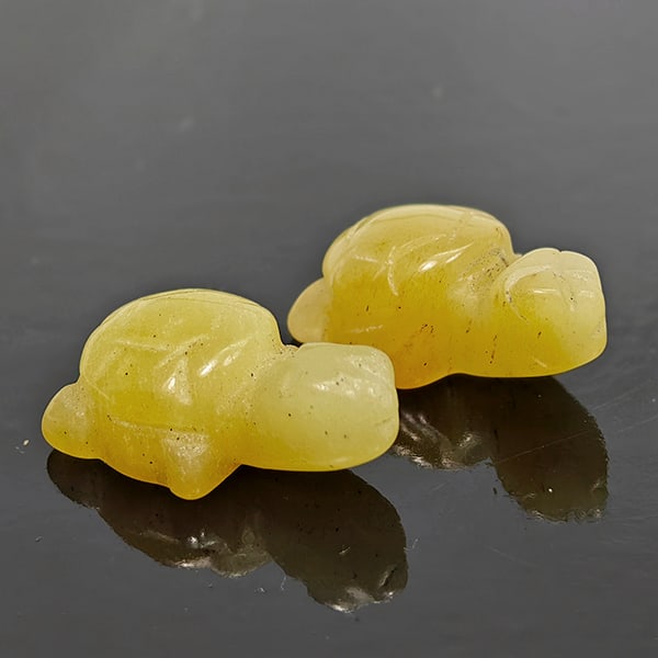 Natural Honey Jade 37.44 Ct. 2 Pcs Turtle Carving Size 14 x 24 x 10 Mm Gemstones (1 of 3)