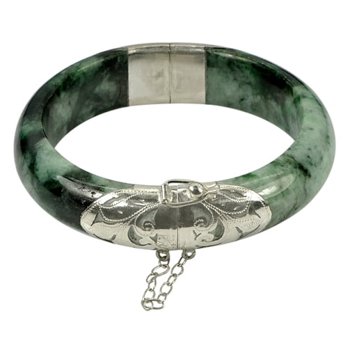 Natural Green Jade with Silver Bangle 75 x 61 x 16 Mm. 385.41 Ct. Gemstone (1 of 3)