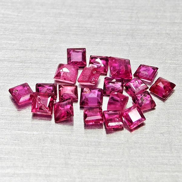 Natural Pinkish Red Ruby 0.75 Ct. 20 Pcs Square Shape Gemstones From Thailand (1 of 3)