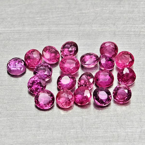 Natural Pinkish Red Ruby 1.32 Ct. 20 Pcs Round Shape 2.2 Mm Gemstones From Thailand: Product ID: 805935370 Product Name: Natural Ruby Weight: 1.32 CT. Size: 2.2 x 2.2 x 1.5 MM. Shape: Round Color: Pinkish Red Clarity:VSI - SI1 Luster: Good Gems Origin: Thailand Treatment: Heated Cryst