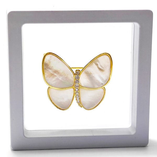 Natural Pearl Seashell with 952 Sterling Silver Brooch Jewelry Yellow Gold Plated 42.27 Grams: Product ID: 805206433 Product Type: 925 Sterling Silver Fine Jewelry Jewelry Weight: 42.27 Grams. Gemstones Color: White Metal: Solid Silver 92.5%. Gemstone Detail: Pearl At Your Service: At Treasure 