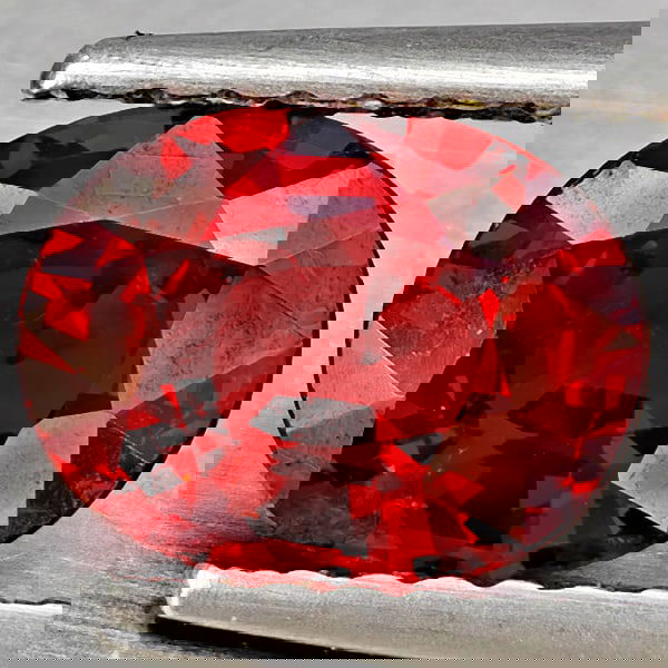 Natural Orangish Red Spessartine Garnet 1.26 Ct. Oval Shape 7.3 x 5.7 Mm Gemstones From Namibia: Product ID: 802937288 Product Name: Natural Garnet Weight: 1.26 CT. Size: 7.3 x 5.7 x 3.4 MM. Shape: Oval Shape Color: Orangish Red Clarity:VSI Luster: Good Gems Origin: Namibia Treatment: Unheated Cr