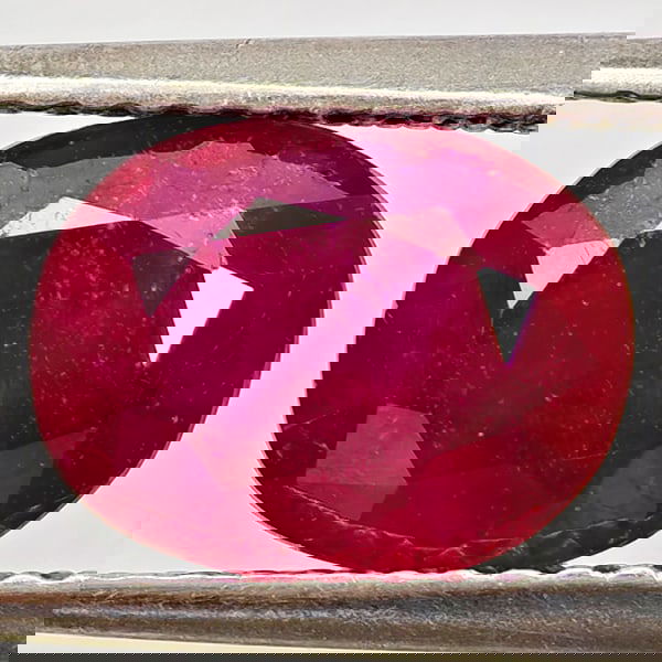 Natural Purplish Red Ruby 3.34 Ct. Oval Shape 9.1 x 7.1 Mm Gemstone From Madagascar: Product ID: 805935673 Product Name: Natural Ruby Weight: 3.34 CT. Size: 9.1 x 7.1 x 5.2 MM. Shape: Oval Color: Purplish Red Clarity:VSI Luster: Good Gems Origin: Madagascar Treatment: Heated (Lead-gla