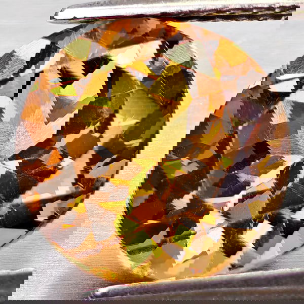 Natural Imperial Topaz 4.97 Ct. Round Shape 10.2 Mm Gemstone From Brazil: Product ID: 807168096 Product Name: Natural Topaz Weight: 4.97 CT. Size: 10.2 x 10.2 x 6.9 MM. Shape: Round Color: Imperial Clarity:VSI Luster: Good Gems Origin: Brazil Treatment: Unheated Crystal Str