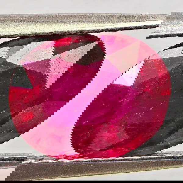 Natural Natural Purplish Red Ruby 2.23 Ct. Oval Shape 8.9 x 7.1 Mm Gemstone From Madagascar: Product ID: 805935627 Product Name: Natural Ruby Weight: 2.23 CT. Size: 8.9 x 7.1 x 4 MM. Shape: Oval Color: Purplish Red Clarity:VSI - SI1 Luster: Good Gems Origin: Madagascar Treatment: Heated (Lead