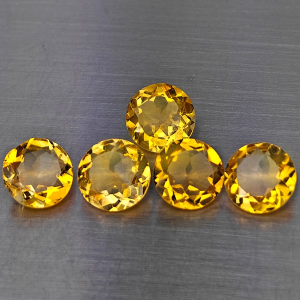 Natural Yellow Citrine 7.03 Ct. 5 Pcs Round Shape 7.3 Mm Gemstone from Brazil: Product ID: 801815467 Product Name: Natural Citrine Weight: 7.03 CT. Size: 7.3 x 7.3 x 5.1 MM. Shape: Round Shape Color: Yellow Clarity:VSI Luster: Good Gems Origin: Brazil Treatment: Unheated Crystal