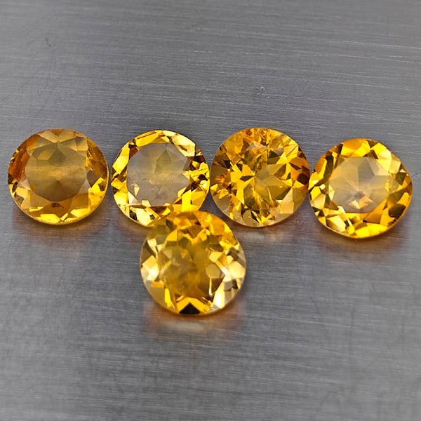 Natural Yellow Citrine 6.31 Ct. 5 Pcs Round Shape 7.3 Mm Gemstone from Brazil: Product ID: 801815465 Product Name: Natural Citrine Weight: 6.31 CT. Size: 7.3 x 7.3 x 4.2 MM. Shape: Round Shape Color: Yellow Clarity:VSI Luster: Good Gems Origin: Brazil Treatment: Unheated Crystal