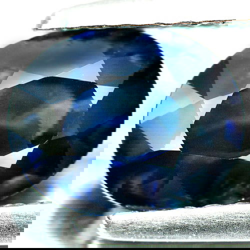 Natural Blue Sapphire 1.60 Ct. VVS Oval Shape 7.68 x 6.18 Mm. Gemstone From Madagascar: Product ID: 806007500 Product Name: Natural Blue Sapphire Weight: 1.60 CT. Size: 7.68 x 6.18 x 3.82 MM. Shape: Oval Color: Blue Clarity:VVS Luster: Good Gems Origin: Madagascar Treatment: Heated Cryst