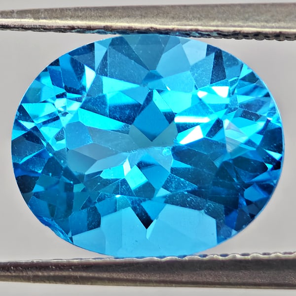 Natural Baby Blue Color Topaz 4.63 Ct. Oval Shape 11.1 x 9.2 Mm Gemstone From Brazil: Product ID: 807168475 Product Name: Natural Blue Topaz Weight: 4.63 CT. Size: 11.1 x 9.2 x 6.4 MM. Shape: Oval Shape Color: Baby Blue Color Clarity:VVS - VSI Luster: Good Gems Origin: Brazil Treatment