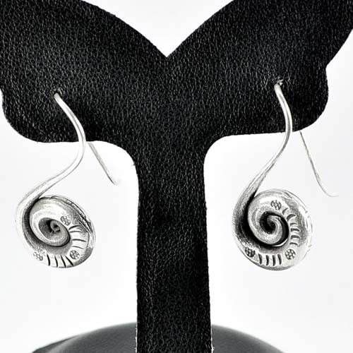 8.55 Grams 925 Sterling Silver Jewelry Earrings Coil: Product ID: 205101132 Product Type: 925 Sterling Silver Fine Jewelry Jewelry Weight: 8.55 Grams. Gemstones Color: Silver Metal: Solid Silver 92.5%. Gemstone Detail: Center: Earrings Size 15 x 13 Mm. A