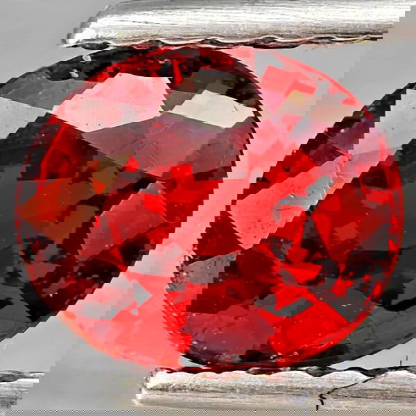 Natural Orangish Red Spessartine Garnet 0.96 Ct. Oval Shape 6.1 x 5.3 Mm Gemstones From Namibia (1 of 3)