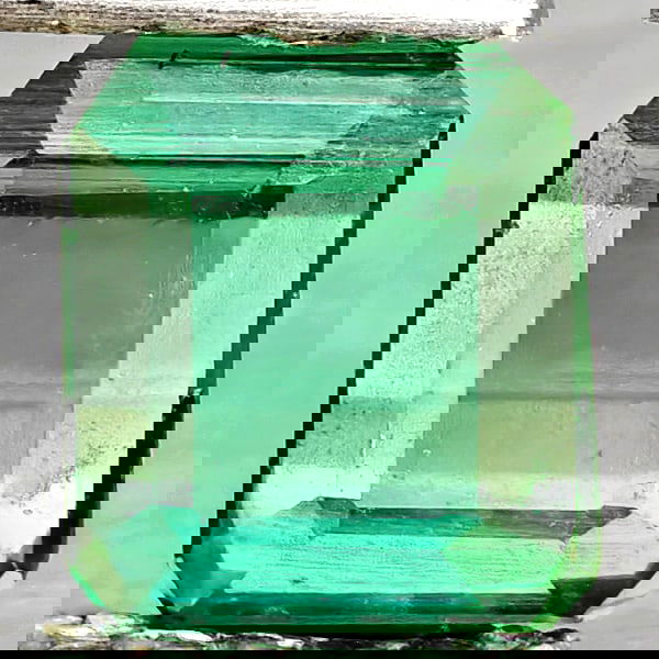 Natural Green Tourmaline 0.84 Ct. Octagon Shape 5.2 x 4.5 Mm Gemstone From Nigeria: Product ID: 807251001 Product Name: Natural Tourmaline Weight: 0.84 CT. Size: 5.2 x 4.5 x 4 MM. Shape: Octagon Color: Green Clarity:SI1 Luster: Good Gems Origin: Nigeria Treatment: Unheated Crystal St