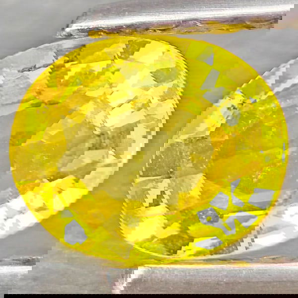 Natural Yellow Sapphire 0.51 Ct. Oval Shape 5.2 x 4.2 Mm Gemstone from Thailand: Product ID: 806162845 Product Name: Natural White Gold Weight: 0.51 CT. Size: 5.2 x 4.2 x 2.5 MM. Shape: Oval Shape Color: Yellow Clarity:VSI Luster: Good Gems Origin: Thailand Treatment: Heated Cryst