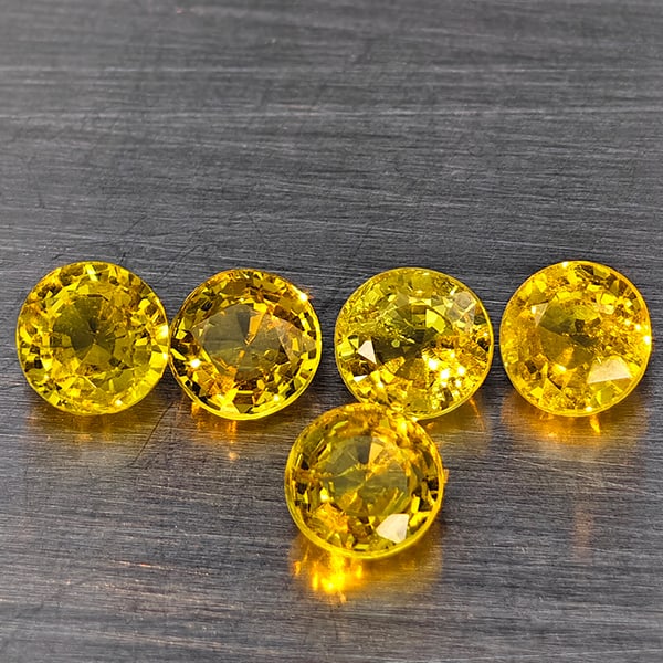 Natural Greenish Yellow Titanium Sphene Rainbow Spark 1.60 Ct. 5 Pcs Round Shape 4 Mm Gemstones From: Product ID: 806509353 Product Name: Natural Sphene Weight: 1.62 CT. Size: 4 x 4 x 2.6 MM. Shape: Round Shape Color: Greenish Yellow Titanium Ranibow Spark Clarity:SI1 Luster: Good Gems Origin: Madagas