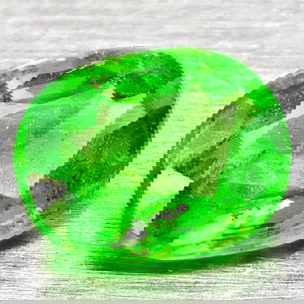 Natural Green Tsavorite Garnet 0.39 Ct. Oval Shape 5 x 3.8 Mm Gemstone From Tanzania (1 of 3)