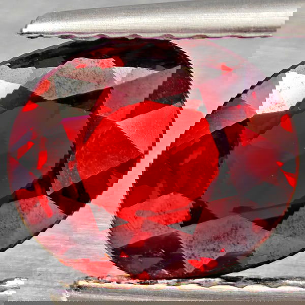 Natural Orangish Red Spessartine Garnet 1.79 Ct. Oval Shape 7.5 x 6.5 Mm Gemstones From Namibia (1 of 3)