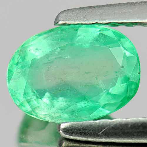 Natural Green Emerald 0.81 Ct. Oval Shape 7 x 5 Mm. Gemstone From Columbia (1 of 3)