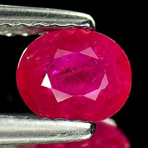 Natural Purplish Pink Ruby 0.86 Ct. Oval Shape 6 x 5.1 Mm Gemstone From Tanzania (1 of 3)