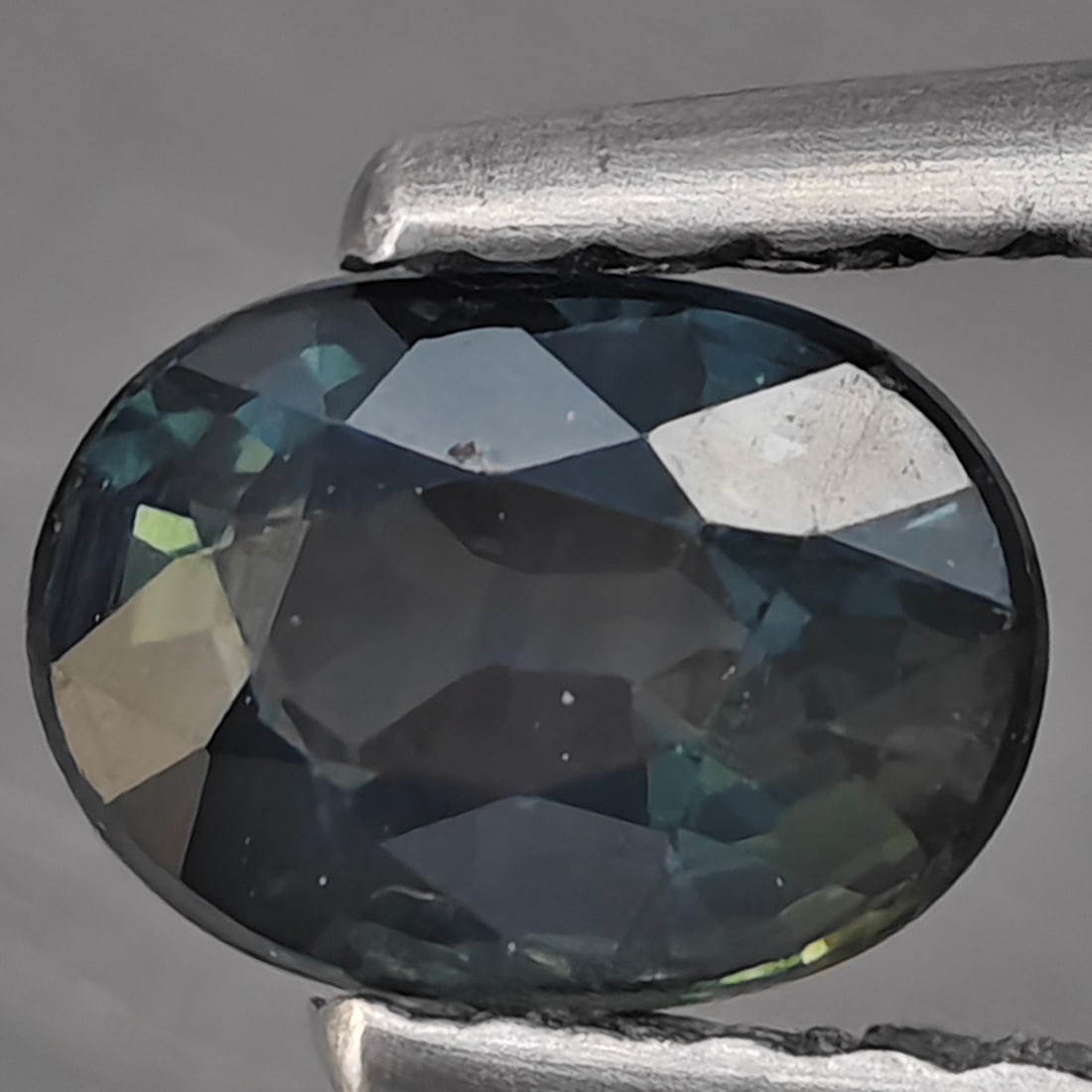 Natural Greenish Blue Sapphire 0.71 Ct. Oval Shape 6 x 4.4 Mm Gemstones From Thailand: Product ID: 806130417 Product Name: Natural Green Sapphire Weight: 0.71 CT. Size: 6 x 4.4 x 3.2 MM. Shape: Oval Shape Color: Greenish Blue Clarity:SI1 Luster: Good Gems Origin: Thailand Treatment: Hea