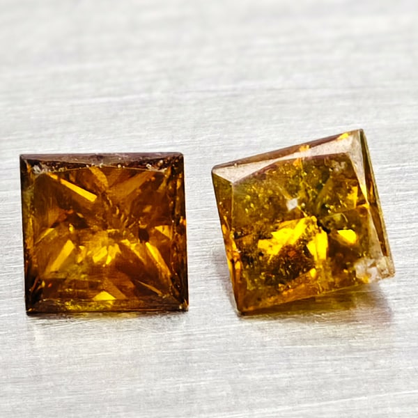 Natural Red Yellow Loose Diamond 0.17 Ct. 2 Pcs. Square Princess Cut 2.5 Mm From Belgium: Product ID: 502100233 Product Name: Natural Enhanced Diamond Weight: 0.17 CT. Size: 2.5 x 2.5 x 1.6 MM. Shape: Square Princess Cut Color: Red Yellow Clarity:SI1 Luster: Good Gems Origin: Belgium Treat
