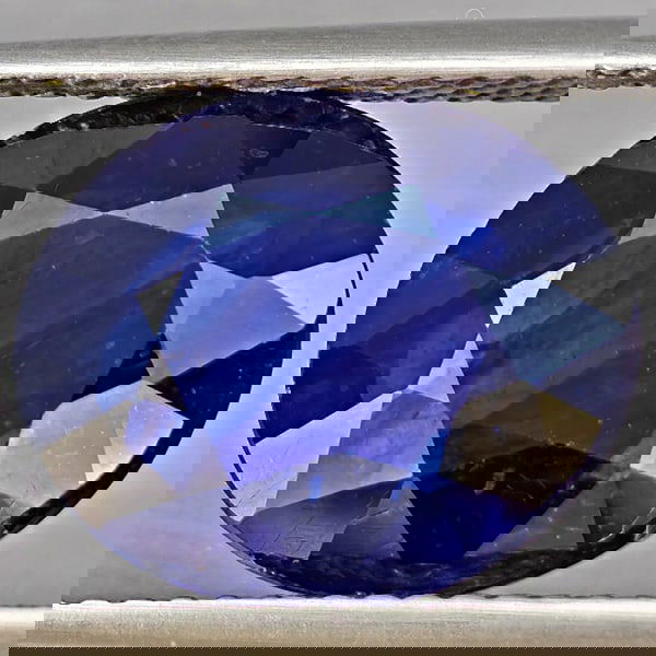 Natural Blue Sapphrie 7.16 Ct. Oval Shape 12.4 x 10.3 Mm Gemstone From Madagascar (1 of 3)