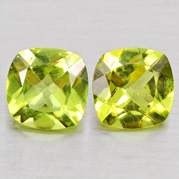 Natural Green Peridot 1.67 Ct. 2Pcs Cushion Shape 6 Mm Gemstones From Pakistan: Product ID: 805317375 Product Name: Natural Peridot Weight: 1.67 CT. Size: 6 x 6 x 3.5 MM. Shape: Cushion Shape Color: Green Clarity:VSI - SI1 Luster: Good Gems Origin: Pakistan Treatment: Unheated Cr