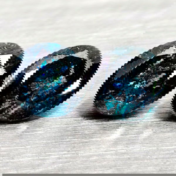 Natural Blue Loose Diamond 0.19 Ct. 2 Pcs Round Diamond Cut 2.8 Mm From Belgium: Product ID: 502100389 Product Name: Natural Natural Diamond Weight: 0.19 CT. Size: 2.8 x 2.8 x 1.6 MM. Shape: Round Diamond Cut Color: Blue Clarity:SI1 Luster: Good Gems Origin: Belgium Treatment: Tre