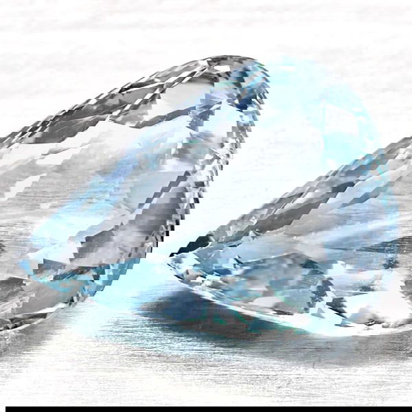 Natural Light Blue Aquamarine 1.06 Ct. Pear Shape 8.6 x 6.3 Mm Gemstone From Brazil: Product ID: 800812056 Product Name: Natural Aquamarine Weight: 1.06 CT. Size: 8.6 x 6.3 x 3.9 MM. Shape: Pear Shape Color: Light Blue Clarity:VSI - SI1 Luster: Good Gems Origin: Brazil Treatment: Unhe