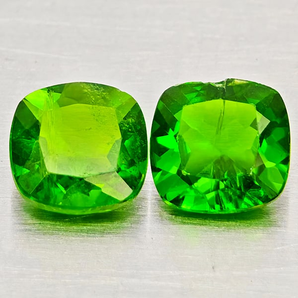 Natural Green Chrome Diopside 0.96 Ct. 2 Pcs Cushion Shape 5 Mm Gemstones From Russia: Product ID: 801608299 Product Name: Natural Chrome Diopside Weight: 0.96 CT. Size: 5 x 5 x 2.5 MM. Shape: Cushion Shape Color: Green Clarity:SI1 Luster: Good Gems Origin: Russia Treatment: Unheated Cr