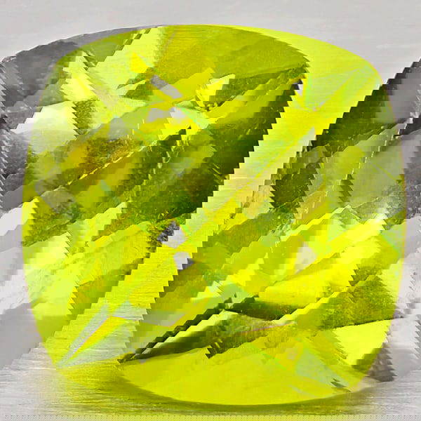 Natural Green Peridot 1.50 Ct. Cushion Shape 7.1 Mm Gemstone From Pakistan: Product ID: 805317256 Product Name: Natural Peridot Weight: 1.50 CT. Size: 7.1 x 7.1 x 4.4 MM. Shape: Cushion Shape Color: Green Clarity:VSI - SI1 Luster: Good Gems Origin: Pakistan Treatment: Unheate