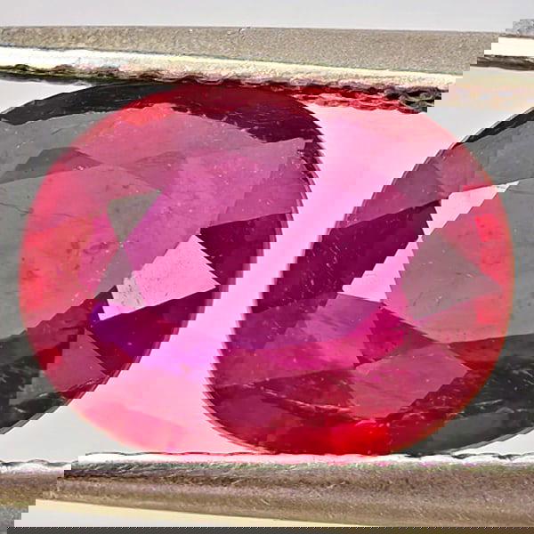 Natural Purplish Red Ruby 2.71 Ct. Oval Shape 9.5 x 7.5 Mm Gemstone From Madagascar (1 of 3)
