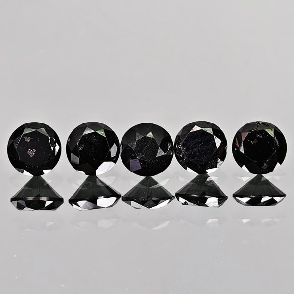 Natural Black Loose Diamond 0.93 Ct. 5 Pcs Round Diamond Cut 3.4 Mm: Product ID: 502100201 Product Name: Natural Natural Diamond Weight: 0.93 CT. Size: 3.4 x 3.4 x 2.4 MM. Shape: Round Diamond Cut Color: black Clarity:Opaque Luster: Good Gems Origin: Belgium Treatment: