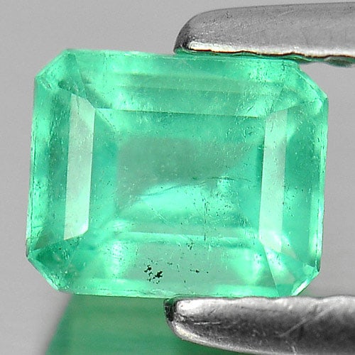 Natural Green Emerald 0.68 Ct. Octagon Shape 5.5 x 4.5 Mm. Gemstone From Columbia (1 of 3)