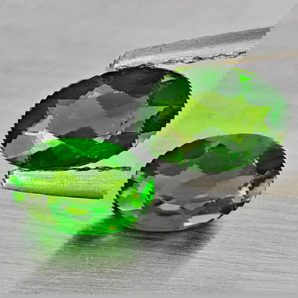 Natural Green Chrome Diopside 0.81 Ct. 2 Pcs Oval Shape 6 x 4 Mm Gemstones From Russia (1 of 3)