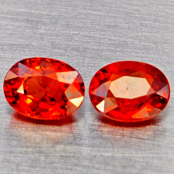 Natural Orange Red Spessartine Garnet 1.39 Ct. 2 Pcs Oval Shape 5.8 x 4.5 Mm Gemstones From Namibia (1 of 3)