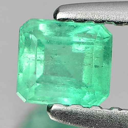 Natural Green Emerald 0.27 Ct. Octagon Shape 4.3 x 3.9 Mm. Gemstone From Columbia (1 of 3)