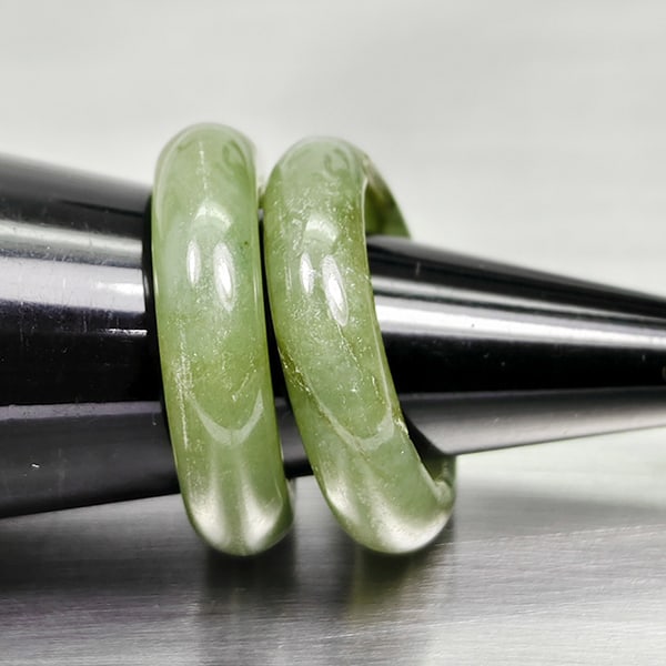 Natural Multi Color Jade 25.52 Ct. 2 Pcs Round Cabochon Rings Size 4.5 Gemstones From Burma: Product ID: 819814734 Product Name: Natural Gemstones Weight: 25.52 CT. Size: 21 x 15 MM. Shape: Round Cabochon Color: Multi-Color Clarity:Opaque Luster: Good Gems Origin: Burma Treatment: Unheated Cr