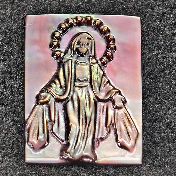 Natural Multi Color Seashell Pearl 3.50 Ct. Woman Carving Shape 16 x 12 Mm Gemstone From Thailand: Product ID: 805206451 Product Type: 925 Sterling Silver Fine Jewelry Jewelry Weight: 3.50 Grams. Gemstones Color: Multi-Color Metal: Solid Silver 92.5%. Gemstone Detail: Sea Shell At Your Service: At