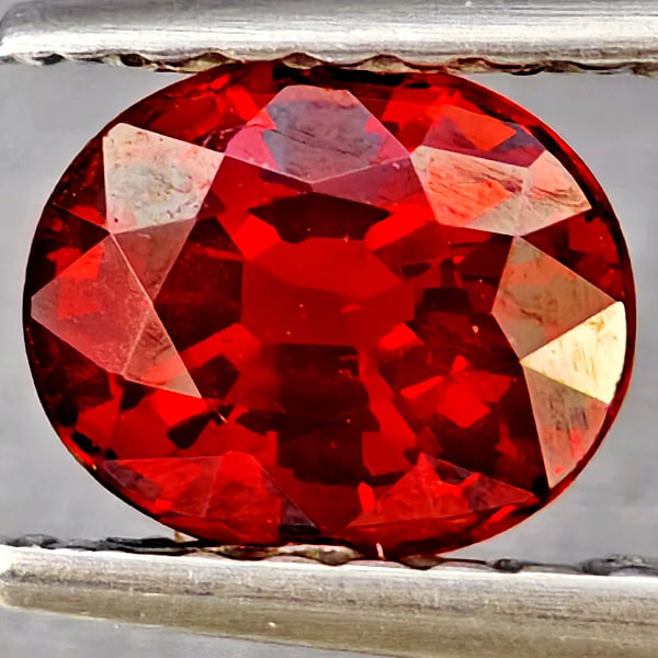 Natural Orangish Red Spessartine Garnet 1.00 Ct. Oval Shape 6.1 x 5.1 Mm Gemstones From Namibia (1 of 3)