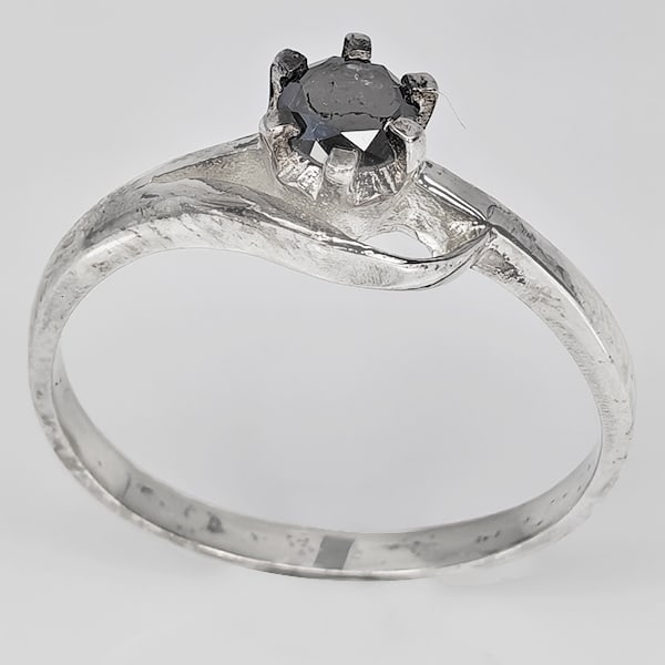 925 Sterling Silver Ring Jewelry 1.18 Grams With Natural Diamond 0.19 Ct. Size 4.5 (1 of 3)