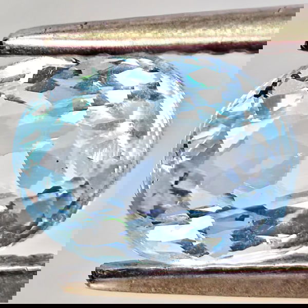 Natural Baby Blue Aquamarine 1.29 Ct. Oval Shape 7.5 x 5.8 Mm Gemstone From Brazil: Product ID: 800812455 Product Name: Natural Gemstones Weight: 1.29 CT. Size: 7.5 x 5.8 x 4.6 MM. Shape: Oval Color: Baby Blue Clarity:SI1 Luster: Good Gems Origin: Brazil Treatment: Unheated Crystal S