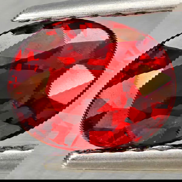 Natural Orangish Red Spessartine Garnet 1.26 Ct. Oval Shape 6.8 x 5.4 Mm Gemstones From Namibia (1 of 3)