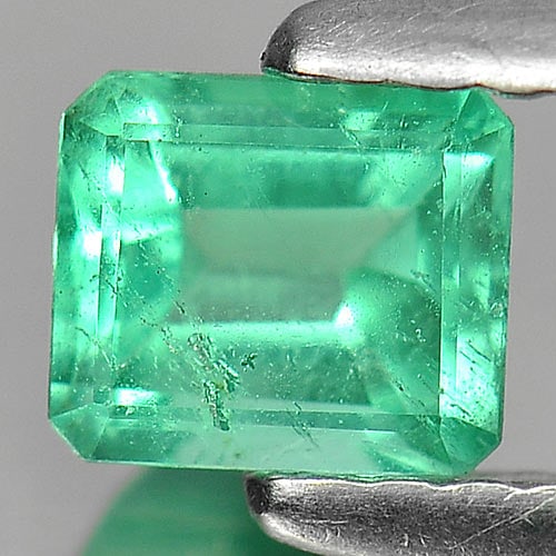 Natural Green Emerald 0.41 Ct. Octagon Shape 4.8 x 4.2 Mm. Gemstone From Columbia (1 of 3)