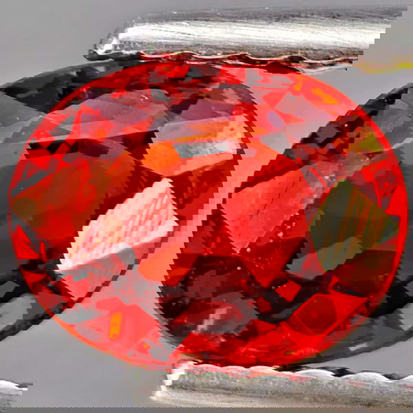Natural Orangish Red Spessartine Garnet 0.88 Ct. Oval Shape 6.1 x 4.9 Mm Gemstones From Namibia (1 of 3)