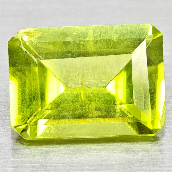 Natural Green Peridot 1.34 Ct. Octagon Shape 8 x 5.8 Mm Gemstone From Pakistan (1 of 3)