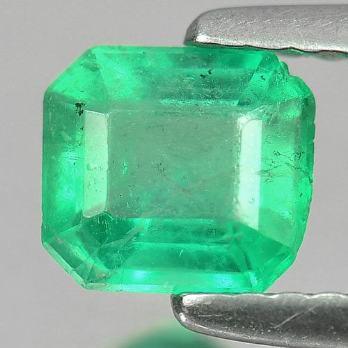 Natural Green Emerald 0.66 Ct. Octagon Shape 5.8 x 5.3 Mm. Gemstone From Columbia (1 of 3)