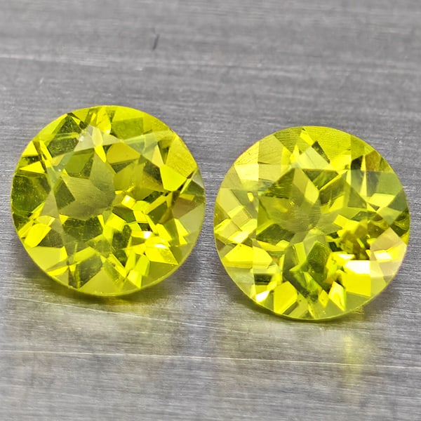 Natural Green Peridot 1.22 Ct. 2 Pcs. Round Shape 5 Mm. Gemstones from Pakistan (1 of 3)