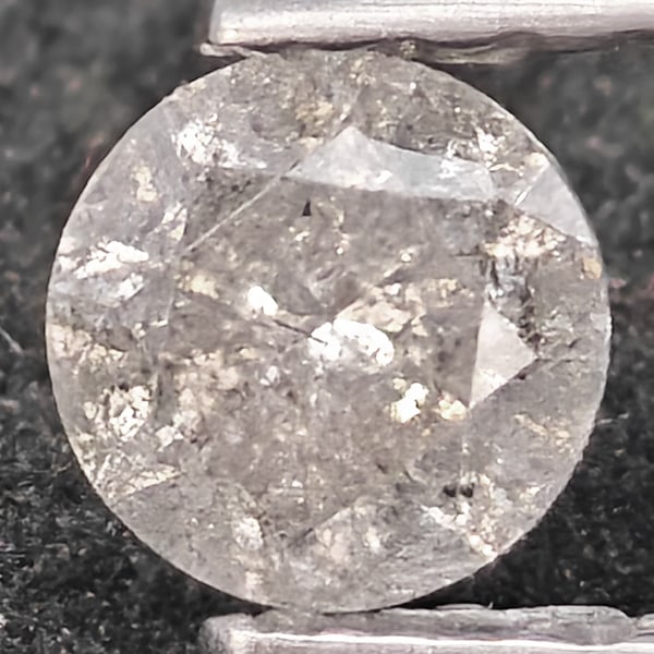 Natural White Loose Diamond 0.23 Ct. Round Diamond Cut 4 Mm: Product ID: 502100543 Product Name: Natural Natural Diamond Weight: 0.23 CT. Size: 4 x 4 x 2.5 MM. Shape: Round Diamond Cut Color: White Clarity:SI1 Luster: Good Gems Origin: Belgium Treatment: Treate