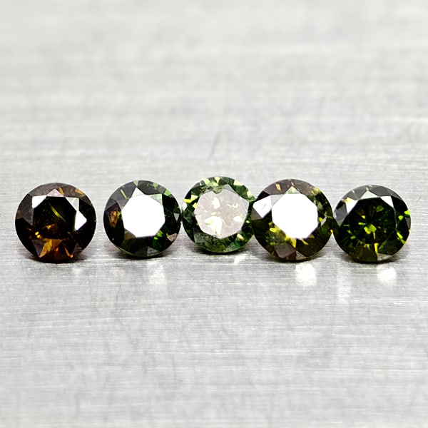 Natural Green Loose Diamond 0.33 Ct. 5 Pcs Round Diamond Cut 2.5 Mm: Product ID: 502100294 Product Name: Natural Natural Diamond Weight: 0.33 CT. Size: 2.5 x 2.5 x 1.5 MM. Shape: Round Diamond Cut Color: Green Clarity:SI1 Luster: Good Gems Origin: Belgium Treatment: Tr